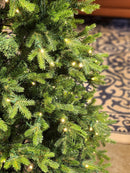 ÁRVORE REALISTA PINHEIRO AUSTRAL 2,10CM 450 LEDS WARM 801 GALHOS BIVOLT