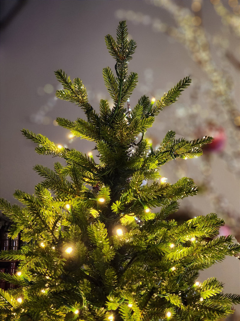 ÁRVORE REALISTA PINHEIRO AUSTRAL 2,10CM 450 LEDS WARM 801 GALHOS BIVOLT