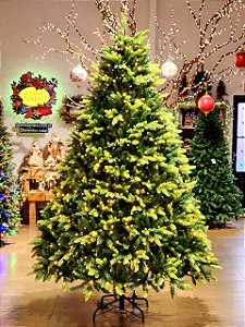 ÁRVORE PINHEIRO SUPER REALISTA DIAMOND 1.029 GALHOS 2,40CM