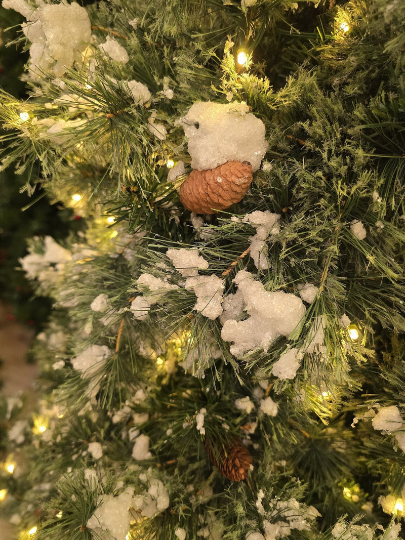 ÁRVORE PINHEIRO NEVADO REALISTA NORUEGA 1077 GALHOS COM 350 LEDS WARM 2,10CM